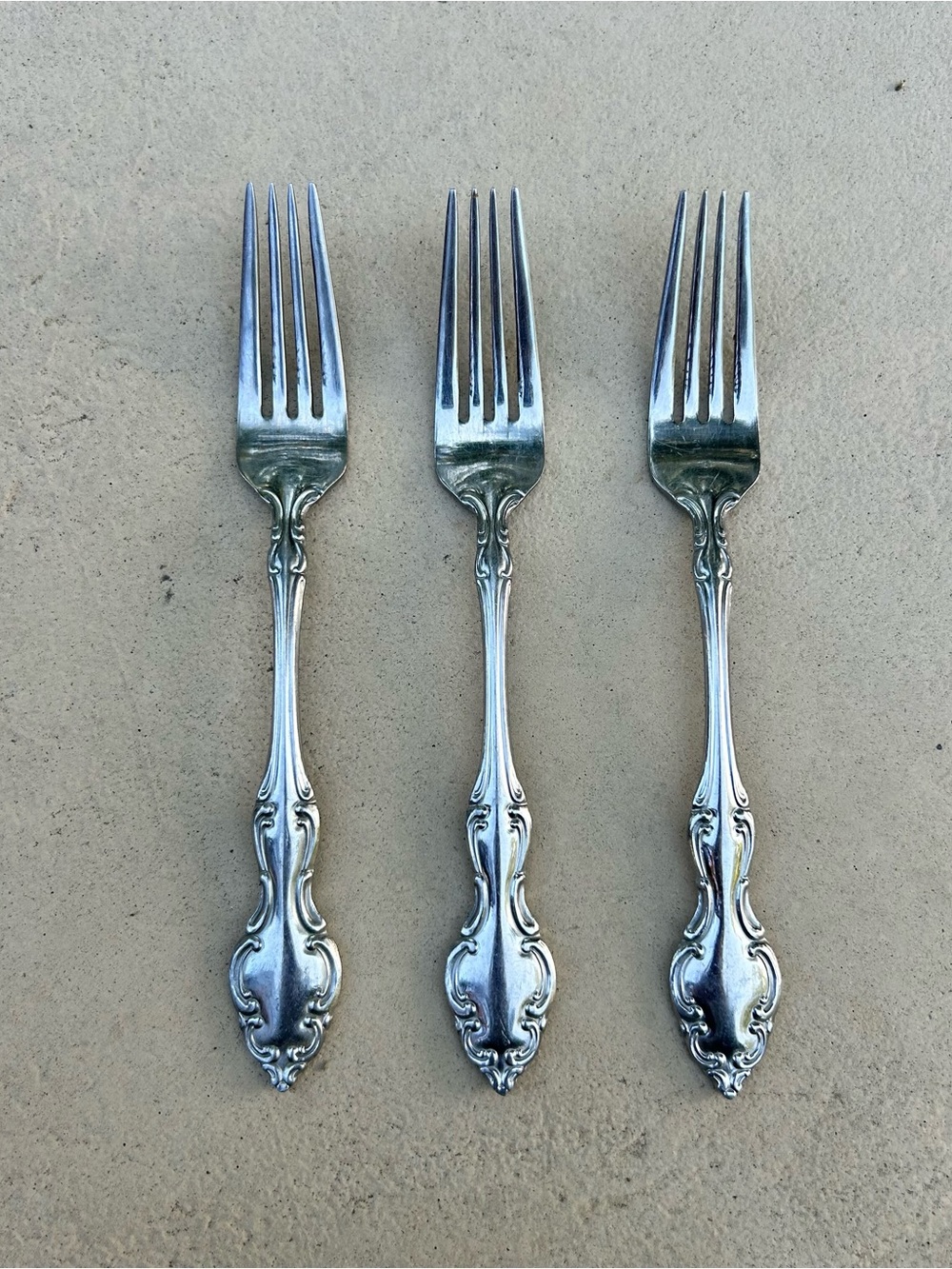 Oneida Mikayla Stainless Steel Set of 3 Salad Forks